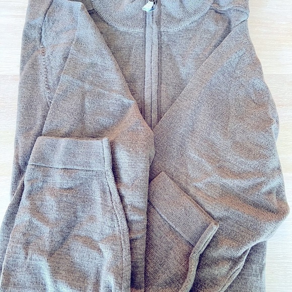 CUTTER and Buck men’s long sleeve dress jersey sweater. Size Large/ Gran… - Picture 5 of 5